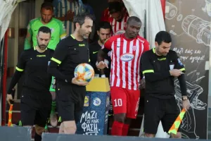 Της χάλασε το πάρτι στο 92΄! (φώτος)