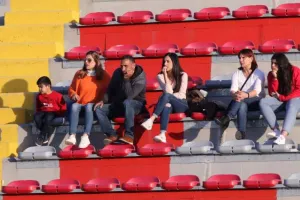 Της χάλασε το πάρτι στο 92΄! (φώτος)