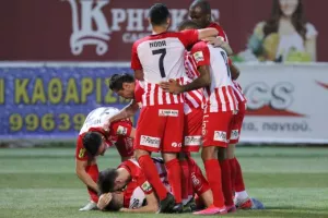 Της χάλασε το πάρτι στο 92΄! (φώτος)