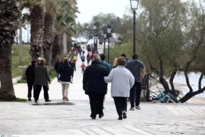 Κυριακάτικη βόλτα δίπλα στη θάλασσα!!! 