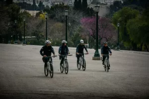 EΛΛΑΔΑ/Απαγόρευση κυκλοφορίας: Άδειοι δρόμοι 