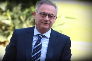 Αβέρωφ: "Δεν είναι τιμωρία, αλλά ευλογία να μείνετε σπίτι"