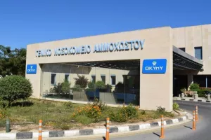 Με «drive through» δίνουν δείγμα τα ύποπτα κρούσματα κορωνοϊού