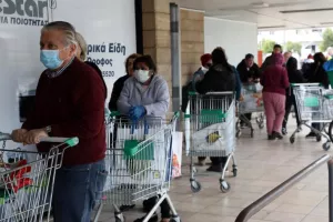 Μετά το αλαλούμ... έτσι θα μπαίνεις σε υπεραγορά μέχρι τις 10