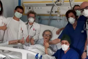 Ιταλία: Νίκησε τη νόσο η... 95χρονη «νόνα Άλμα»
