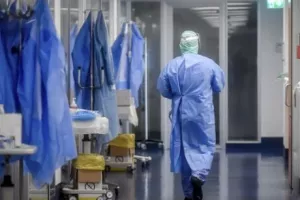 Κορονοϊός: Νεκρός 64χρονος  - Στους 24 οι θάνατοι στην Ελλάδα