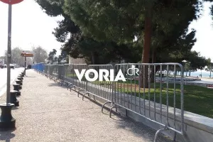 Κάγκελα στην παραλία της Θεσσαλονίκης! (φώτος/βίντεο) 