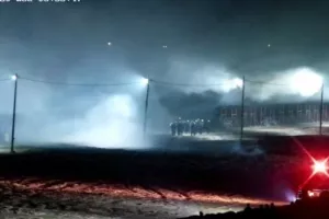 Νύχτα έντασης στις Καστανιές (βίντεο)