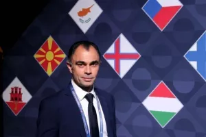 ΘΕΤΙΚΟΣ