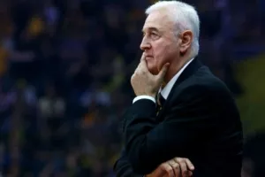 Πήρε εξιτήριο ο Σάκοτα: «Ευχαριστώ την ΑΕΚ και την Ελλάδα»