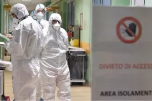 Το 8,3% των κρουσμάτων είναι γιατροί και νοσηλευτές/ITAΛΙΑ