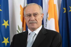 Κ.Εκπρόσωπος/Ανοικτό για απαγόρευση κυκλοφορίας στην Κύπρο