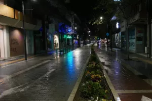 EΛΛΑΔΑ/Απαγόρευση κυκλοφορίας: Άδειοι δρόμοι 
