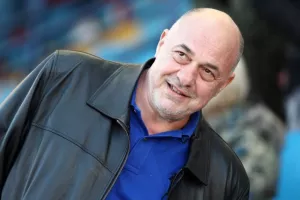 "Η άποψη του Ολυμπιακού μας αφήνει αδιάφορους"