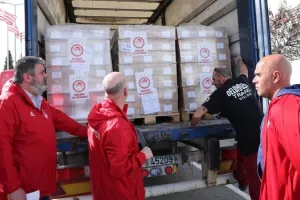 Ολυμπιακός: 75 τόνοι εφοδίων στους συνοριοφύλακες