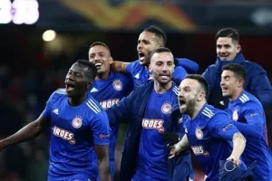 Ο Ολυμπιακός περιμένει τη Δευτέρα την απόφαση της UEFA για το ματς με τη Γουλβς