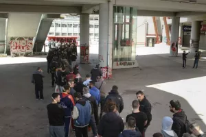 Ολυμπιακός-Γουλβς: Τρέλα για ένα εισιτήριο! (φώτος)