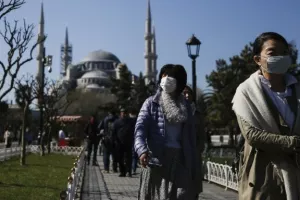 Απαγόρευση κυκλοφορίας για ηλικιωμένους και χρόνια πάσχοντες στην Τουρκία 