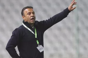 "Όσο συνεχίζεται η κατάσταση, τόσο πιο δύσκολο να τελειώσει η σεζόν"