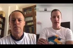 ΛΑΝΓΚ μέσω skype... "Δεν το διακινδυνεύουν στην Ομόνοια/Δεν μπορεί να επιστρέψει η οικογένεια μου"