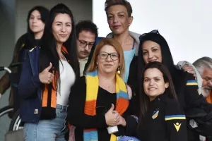 ΦΩΤΟΡΕΠΟΡΤΑΖ/Μέρα της γυναίκας στο γήπεδο!