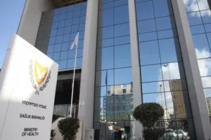 Επιδημιολόγοι Υπ. Υγείας: Ήρθαν σε επαφή με γιατρό του ΓΝ Λεμεσού