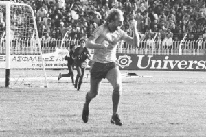 ΑΦΙΕΡΩΜΑ στον Ίαν Μουρς- Ο Θρύλος που έπαιξε για τον Θρύλο (δηλώσεις)