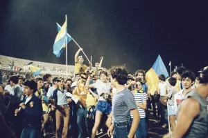 ΑΦΙΕΡΩΜΑ στον Ίαν Μουρς- Ο Θρύλος που έπαιξε για τον Θρύλο (δηλώσεις)