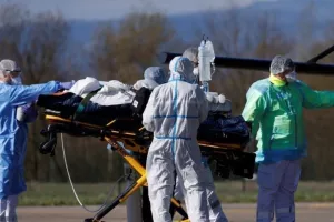 Γαλλία: Εφιάλτης με 1.427 νέους θανάτους