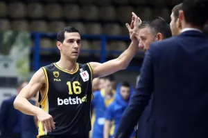 Με φανέλες Ζήση, Μπουρούση και Στογιάκοβιτς οι δημοπρασίες στο «Ζήσε Αθλητικά»