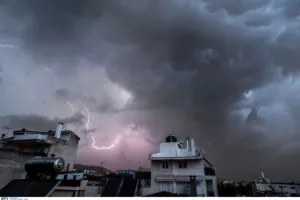 Έρχονται καταιγίδες με χαλάζι - Ποιες περιοχές θα επηρεαστούν