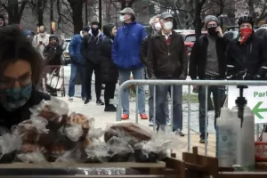 (ΦΩΤΟΣ) Μαύρες μέρες στη Νέα Υόρκη/"Πολεμικές" εικόνες