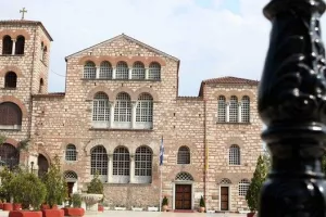 ΠΑΟΚ: Μένει σπίτι αλλά σε πηγαίνει Εκκλησία