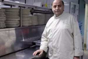Kύπριος σεφ με αστέρι Michelin με σημαντικό ρόλο κατά του Covid19