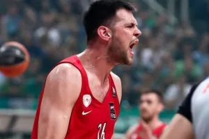Παπανικολάου: «Αν δεν ήταν ο Ολυμπιακός δεν θα βρισκόμουν σε αυτό το επίπεδο» 