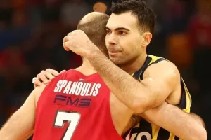 «Είναι κοντά στον Ολυμπιακό ο Σλούκας»