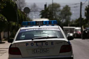 ΕΛΛΑΔΑ/Μέτρα-σοκ το Πάσχα: Αστυνομικοί σε εκκλησίες, πολυκατοικίες και εξοχικά
