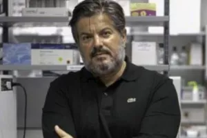 ΔΡ. ΚΩΣΤΡΙΚΗΣ: "Περίπου 1400 τεστ τη μέρα/Αυτό που γίνεται στην Κύπρο είναι πρωτοποριακό"