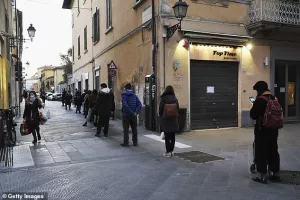Βερολίνο: Πρόστιμο έως και 500 ευρώ σε όποιον δεν τηρεί την απόσταση ασφαλείας 1,5m