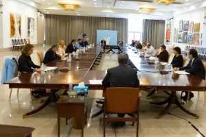 ΦΩΤΟΣ/Σε εξέλιξη η Σύσκεψη για χαλάρωση/Μεγάλο το ΕΝΔΙΑΦΕΡΟΝ για τις αποφάσεις