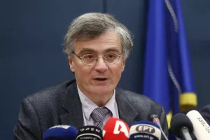 Νέο πειραματικό φάρμακο δίνει ελπίδες - Συγκρατημένη αισιοδοξία για την Ελλάδα