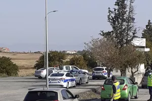 Μεγάλη επιχείρηση της Αστυνομίας στην είσοδο της Λευκωσίας (ΦΩΤΟΣ)