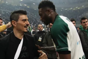 Γιαννακόπουλος σε Αντετοκούνμπο: "Άντε τελείωνε με το κω@@ΝΒΑ και έλα πίσω"