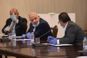 Μάσκες/Προεδρικό