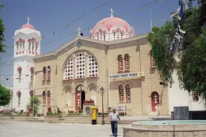 ΤΟΠΟΘΕΤΗΣΗ/"Απολογούμαι εάν ενόχλησε η παρουσία μου στον Ναό"