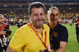 "Δεν είναι ώρα για λάβαρα Τσε Γκεβάρα-ΚΟΙΝΗ γραμμή-Εκβιάζει ο κ. Νεοφυτίδης"/ΔΗΛΩΣΕΙΣ ΣΟΦΟ