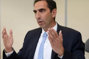 Ανάρτηση Υπουργού - "Θα μάθουμε να ζούμε με τον κορωνοϊό για πολύ καιρό ακόμα"