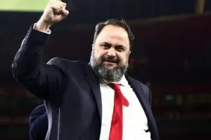 Ο Βαγγέλης Μαρινάκης πρόσφερε 100.000 ευρώ για τον κορωνοϊό
