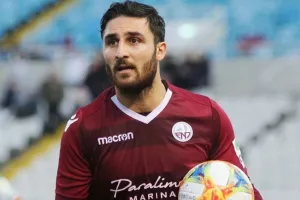 ΜΟΥΛΑΖΙΜΗΣ: "Είναι δύσκολο να μην ανταλλάζεις μια κουβέντα πρόσωπο με πρόσωπο"