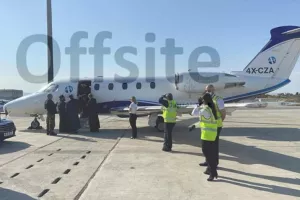 Έφτασε στην Κύπρο το Άγιο Φως/ΦΩΤΟΣ